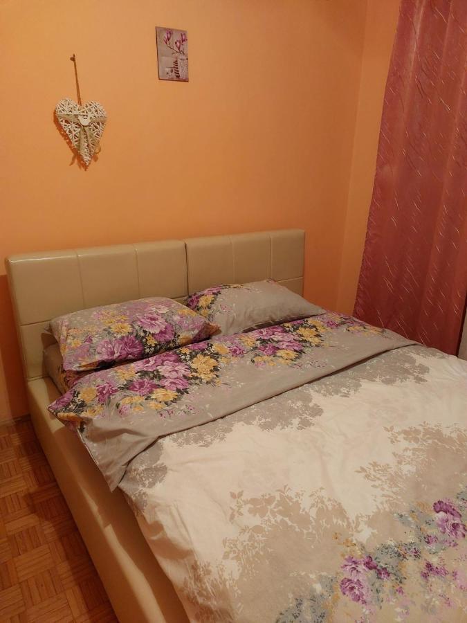 Apartman Una Kruševac Exterior foto